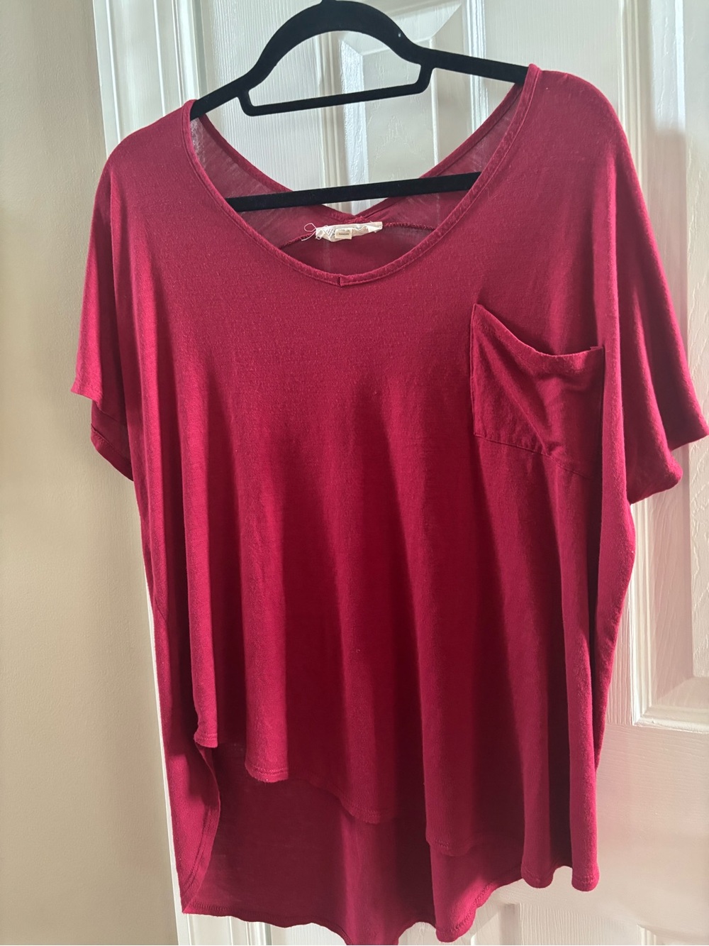 Pink Rose Short Sleeve V-Neck Pocket Tee in Burgundy XL